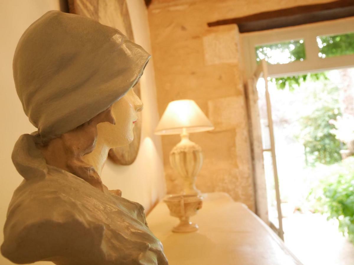 L'Arbre D'Ange Bed & Breakfast Монморийо Екстериор снимка
